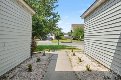 Welcome to 466 Stonebridge Circle, where comfort, convenience - photo 4