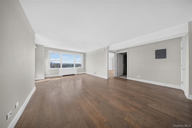 Beautifully renovated high-floor 2-bedroom, 1-bath co-op - photo 12
