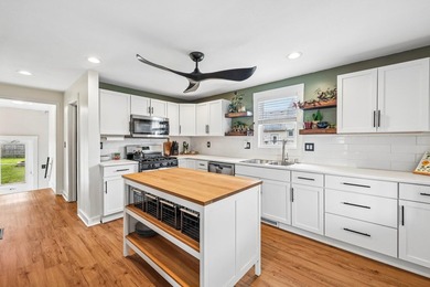 Nestled in a convenient Kenosha location, this beautifully - photo 14