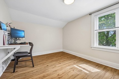 Nestled in a convenient Kenosha location, this beautifully - photo 20