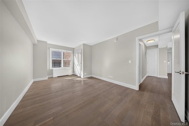 Beautifully renovated high-floor 2-bedroom, 1-bath co-op - photo 22