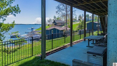 Experience Kentucky Lake waterfront living at its finest. Enjoy - photo 36