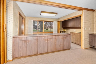 Step into a true time capsule of style-this one-of-a-kind 3 bed - photo 9