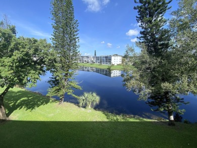 (private lake, pond, creek) Condo For Sale in Deerfield Beach Florida