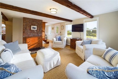 Welcome to 1087 Lakeside Drive - an exceptional retreat offering - photo 12