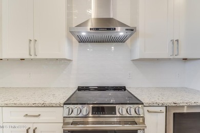 Experience coastal living with this new home that's just a 1/4 - photo 16