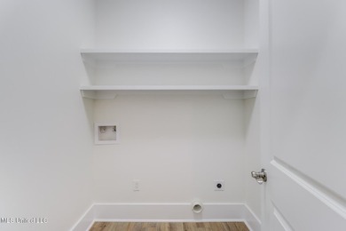 Experience coastal living with this new home that's just a 1/4 - photo 18