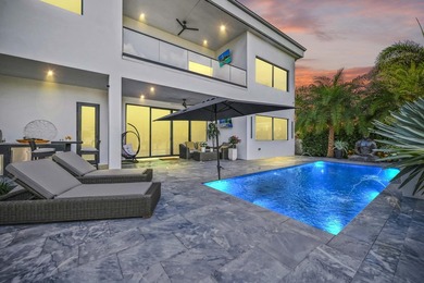 Immerse yourself in modern luxury in this stunning waterfront - photo 3