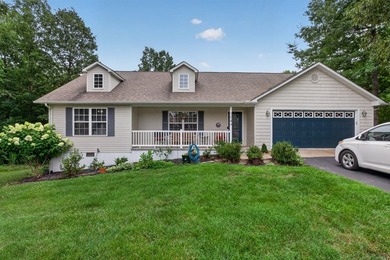 Nestled in the desirable Lake Tansi community, this beautifully - photo 38