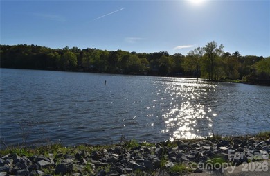 This vacant waterfront lot is located in the desirable Aberdeen - photo 34