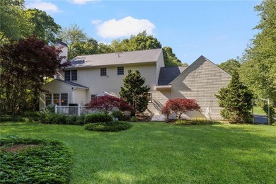 Beautifully maintained one owner home in Prides Crossing. This - photo 35