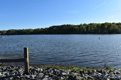 This vacant waterfront lot is located in the desirable Aberdeen - photo 36