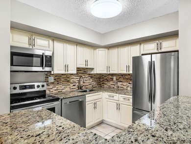 (private lake, pond, coastal) Condo For Sale in Delray Beach Florida