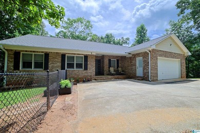 Additional listing photo 1