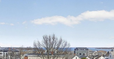 Perched in Portland's coveted East End, this two-story penthouse - photo 3