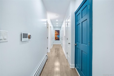 Delivered fully vacant. Over 3,300 sq ft, this large recently - photo 13