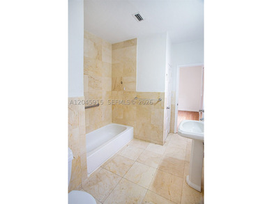 Beautiful opportunity in the highly sought-after Miami Roads - photo 22