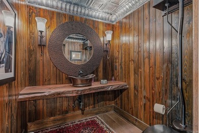 Tucked beside the Paragould Country Club golf course, this - photo 28