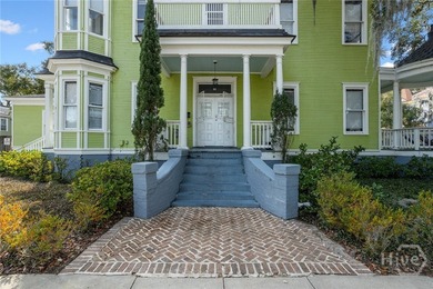 Welcome to *The Green Goddess*, a stunning Victorian style - photo 4