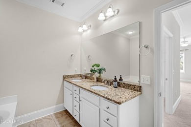 Move-In Ready, Low-Maintenance Living in a Gated Waterfront - photo 29