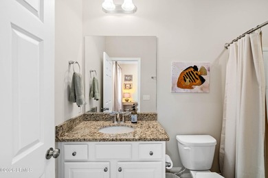 Move-In Ready, Low-Maintenance Living in a Gated Waterfront - photo 38
