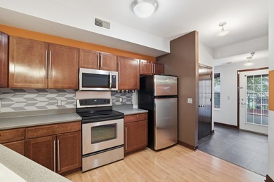 Welcome to this beautifully maintained 1-bedroom, 1-bath - photo 8