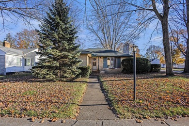 Bear Lake - Muskegon County Home For Sale in North Muskegon Michigan