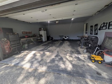Nestled in a quiet neighborhood, this freshly remodeled 3 - photo 34