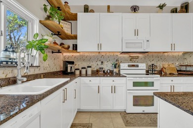 Spacious townhome in the gated Cali Greens community of Keys - photo 19