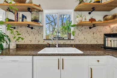 Spacious townhome in the gated Cali Greens community of Keys - photo 21
