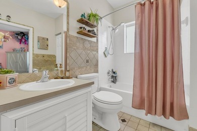 Spacious townhome in the gated Cali Greens community of Keys - photo 36