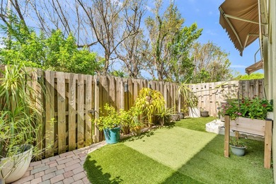 Spacious townhome in the gated Cali Greens community of Keys - photo 46