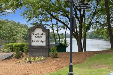 Rare opportunity to experience waterfront living in The Cove of - photo 3