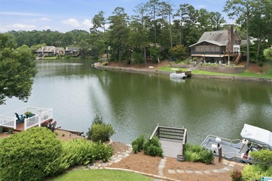 Rare opportunity to experience waterfront living in The Cove of - photo 4