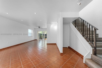 Welcome to this beautifully updated 2-bedroom, 2.5-bath corner - photo 7