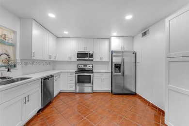 Welcome to this beautifully updated 2-bedroom, 2.5-bath corner - photo 10