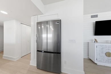 Completely renovated Gulf-front corner unit with panoramic beach - photo 12