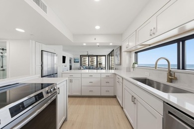 Completely renovated Gulf-front corner unit with panoramic beach - photo 21
