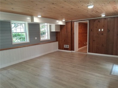 Immaculately maintained by the original owner, this 4 / 5 - photo 23