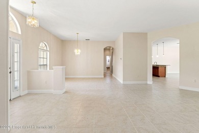Welcome to this spacious, well maintained, one owner home - photo 5