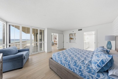 Completely renovated Gulf-front corner unit with panoramic beach - photo 26