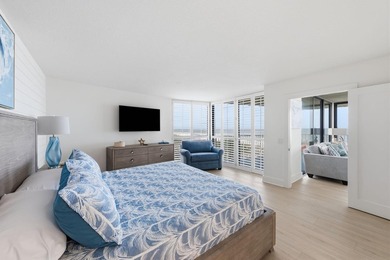 Completely renovated Gulf-front corner unit with panoramic beach - photo 28