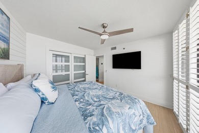 Completely renovated Gulf-front corner unit with panoramic beach - photo 37