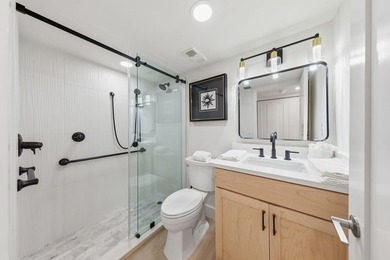 Completely renovated Gulf-front corner unit with panoramic beach - photo 42