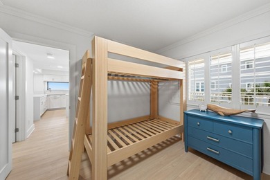 Completely renovated Gulf-front corner unit with panoramic beach - photo 45