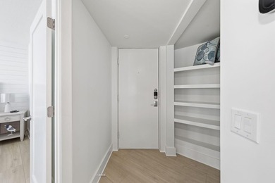 Completely renovated Gulf-front corner unit with panoramic beach - photo 50