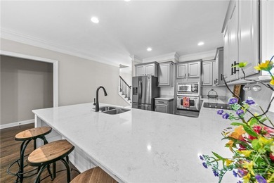 Breathtaking Lakefront Luxury at Pinnacle Pointe - Suite 309 - - photo 8