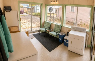 Single Family Residence ready for you to move in and make it - photo 14