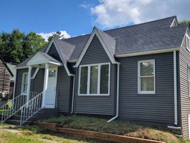 Lake Home Sale Pending in Wonder Lake, Illinois