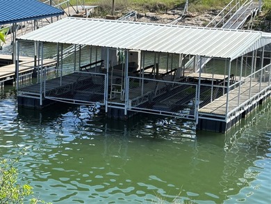 Rare opportunity! 2 Stall BOATHOUSE! Included with LIFTS! Moored - photo 34